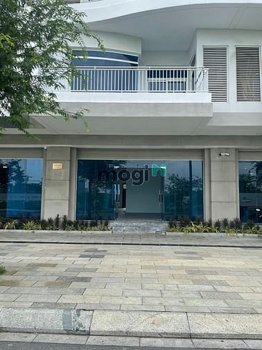 Bán Nhà Phố Lakeview Căn Góc 500m² giá 105 tỷ - Cơ hội siêu hiếm!