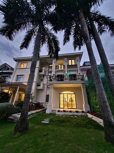 Biệt thự Chateau Phú Mỹ Hưng 187.5m² giá 128 triệu - Không gian sống sang trọng!