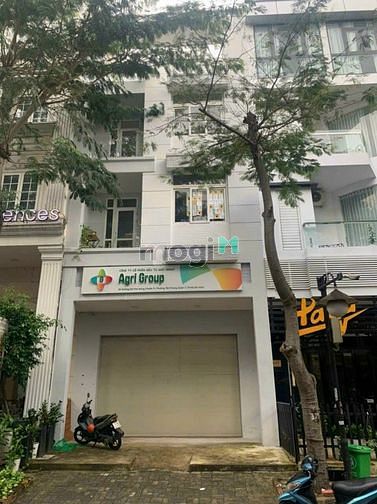 Bán nhà phố Hưng Gia 1, Phú Mỹ Hưng 126m² giá 22 tỷ - Cơ hội đầu tư hấp dẫn!