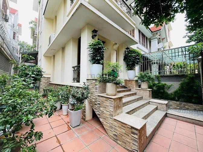 Biệt Thự 4PN, 5WC 180m² tại KĐT Trung Văn, 48.5 tỷ - Cơ hội hiếm có!