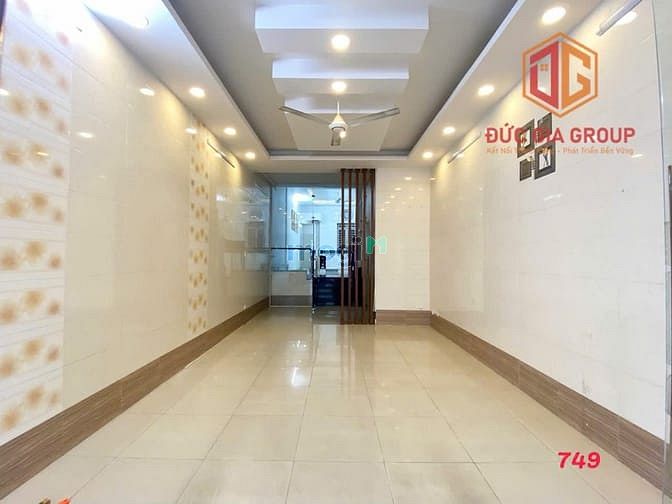 Bán nhà mặt tiền đường D9, KDC D2D, 286m² sàn giá 11.5 tỷ - Cơ hội vàng cho đầu tư!