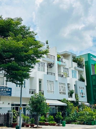 Bán Nhà Mặt Tiền Đường Huy Cận, KDC Gia Hoà 100m² giá 18 tỷ - Cơ hội đầu tư tuyệt vời!