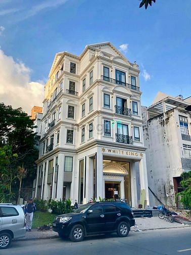 Cho thuê khách sạn siêu VIP Phú Mỹ Hưng 444m² giá 148 triệu - Cơ hội đầu tư hấp dẫn!