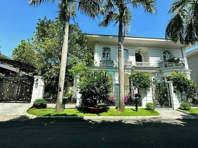 Biệt thự đơn lập Mỹ Quang Phú Mỹ Hưng 382.5m² giá 110 triệu - Cơ hội hiếm có!