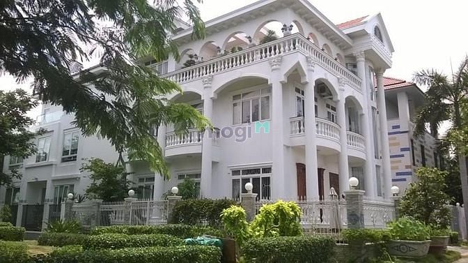Biệt thự cho thuê Phú Gia, Phú Mỹ Hưng 563m² - Hồ bơi riêng, sẵn sàng vào ở!
