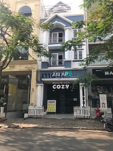 Nhà phố Hưng Gia Phú Mỹ Hưng 111m² giá 45 triệu - Cơ hội kinh doanh tuyệt vời!