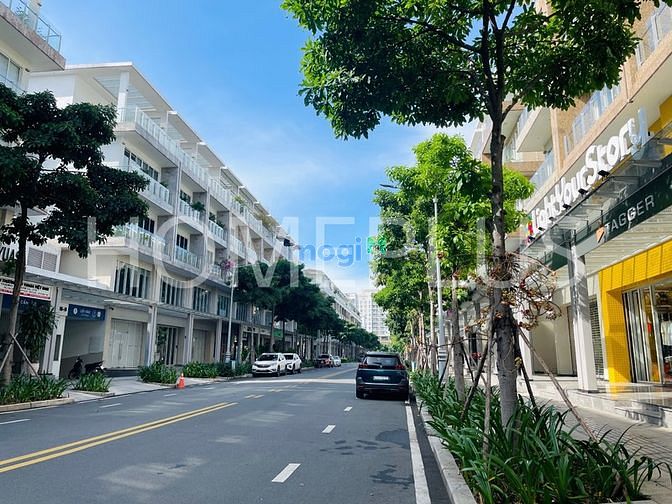Bán gấp Shophouse Saritown Sala 120m² giá 65 tỷ - Dòng tiền thuê hấp dẫn!