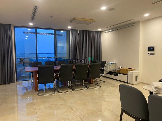 Căn hộ Vinhomes Golden River Ba Son 110m² giá 32 triệu - Cơ hội hiếm có!