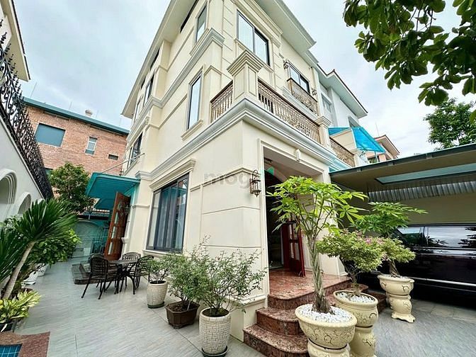 Cho thuê Biệt thự Đơn lập Mỹ Văn 300m² giá 70 triệu - Không thể bỏ lỡ!
