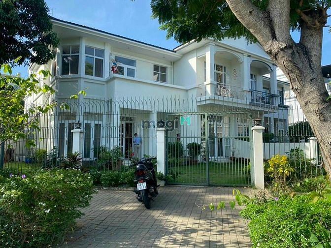 Biệt thự cho thuê Mỹ Gia Phú Mỹ Hưng Quận 7 318m² giá 70 triệu - Hồ bơi sang trọng!