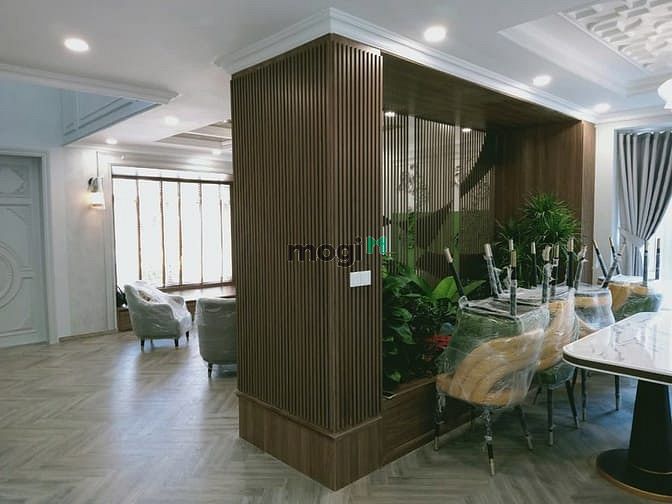 Biệt thự Phú Gia, Quận 7, 317m² giá 86 tỷ - Cơ hội hiếm có!