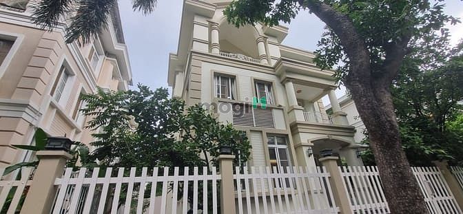 Biệt thự đơn lập Mỹ Văn Phú Mỹ Hưng 315m² giá 65 triệu - Không thể bỏ lỡ!