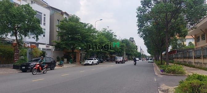 Biệt thự cho thuê mặt tiền Tạ Hiện, TP Thủ Đức 140m² - Giá chỉ 60 triệu/tháng!