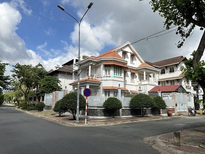 Bán Biệt Thự Góc 2 Mặt Tiền Fideco 360m² giá 103 tỷ - Cơ hội đầu tư tuyệt vời!