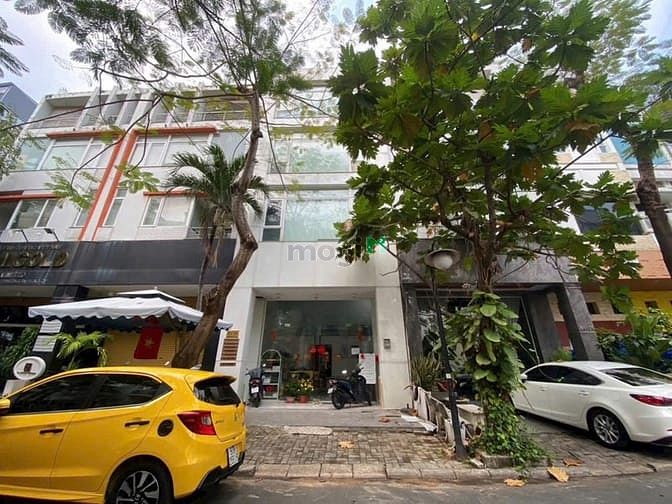 Nhà phố Hưng Gia, Phú Mỹ Hưng 111m² giá 29 tỷ - Cơ hội đầu tư tuyệt vời!