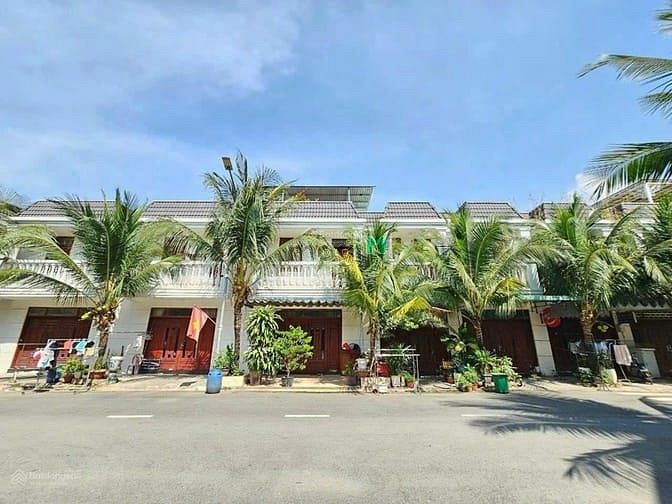 Nhà phố Champaca, Đông Hòa, Dĩ An 67m² giá 1.88 tỷ - Cơ hội hiếm có!