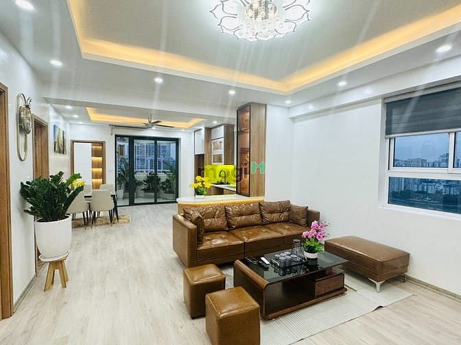 Bán căn hộ 03 phòng ngủ chung cư cảnh sát 113 Trung Kính, giá 6.7 tỷ