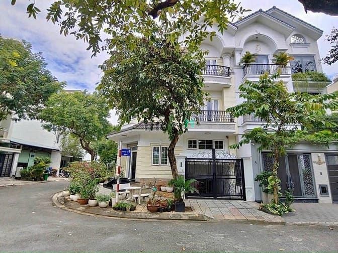 Biệt thự góc đường số 1 và 3 Sadeco Ven Tân Phong 485m² giá 28,5 tỷ - Cơ hội đầu tư hiếm có!