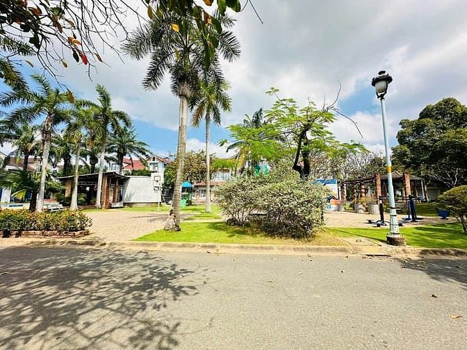 Bán Biệt Thự vườn Nam Phú Villas Quận 7 - Diện tích 288m² giá 33.5 tỷ