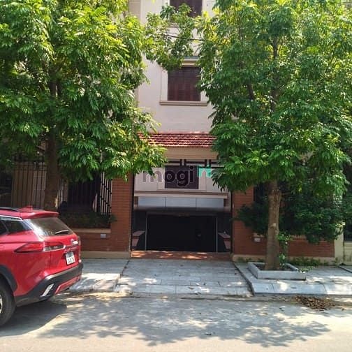 Cho thuê biệt thự Xa La, Hà Đông 250m² giá 40 triệu - Cơ hội kinh doanh hấp dẫn!