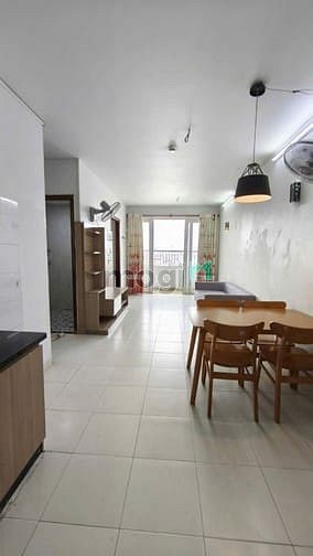 Bán căn hộ 2PN chung cư Quang Thái 64m² giá 2.4 tỷ - Căn góc thoáng mát!