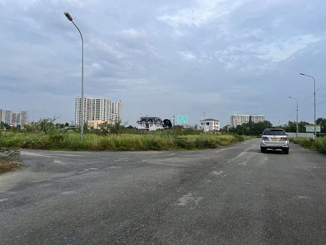 Bán đất biệt thự lô góc K15 Phú Nhuận - Phước Long B Q.9 giá 23.5 tỷ