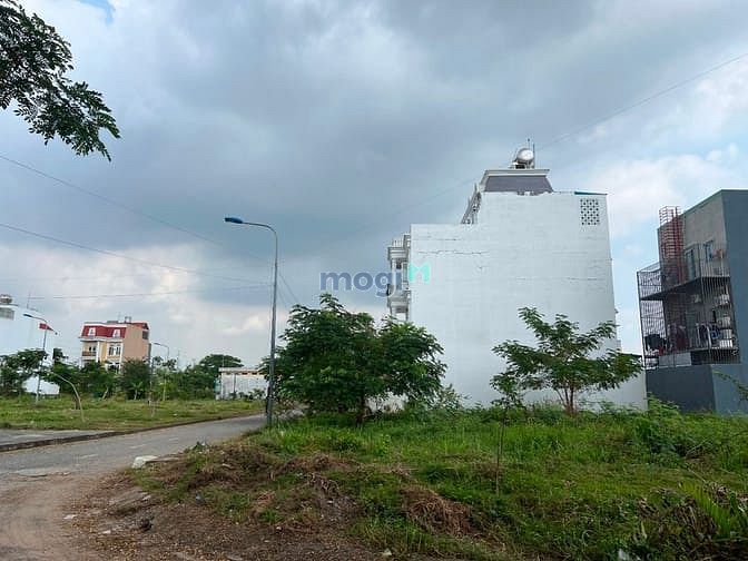 Bán nền đất 129,5m² Dự án Phú Nhuận 2, Thủ Đức giá 20.1 tỷ