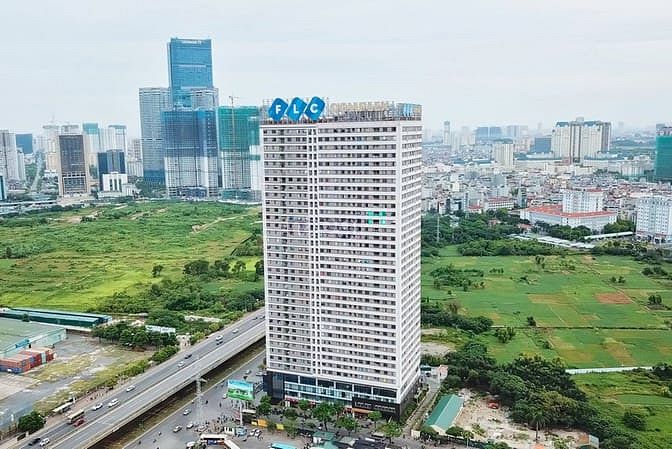 Chung cư FLC Complex 100m² giá 15 triệu - Căn góc thoáng mát