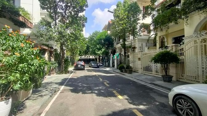 Nhà liền kề 128m² cho thuê tại KĐT Giao Lưu, Bắc Từ Liêm - Cơ hội vàng!