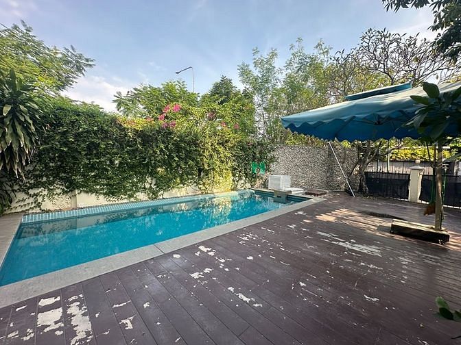 Cho thuê biệt thự compound Hưng Thái 300m² giá 73 triệu - Hồ bơi sang trọng!