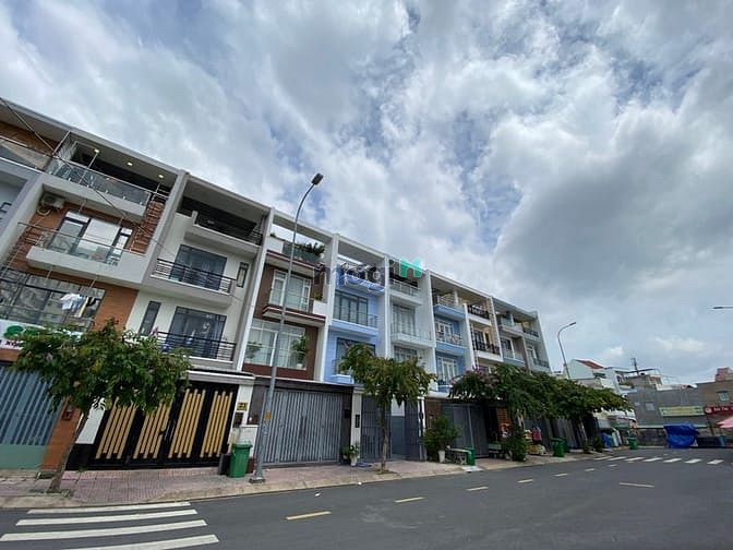 Nhà phố mặt tiền 251m² giá 11,5 tỷ Tăng Nhơn Phú - Cơ hội vàng!