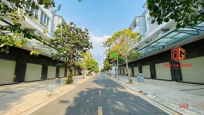 Bán nhà 1 trệt 2 lầu 110m² khu Văn Hoa Villas - Cơ hội hiếm có!
