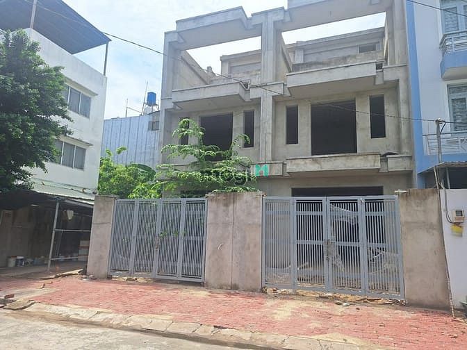 Nhà liền kề 285m² giá 5.4 tỷ Vĩnh Lộc A - Cơ hội sở hữu ngay!