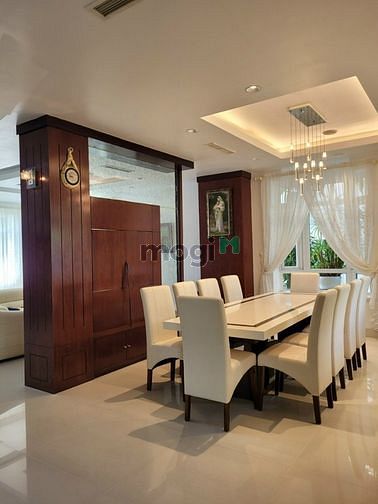 Biệt thự đơn lập Phú Gia 330m² giá 95 triệu - Cơ hội không thể bỏ lỡ!