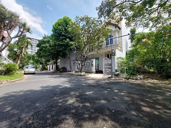 Biệt thự phố vườn Nam Thiên 144m² giá 39 tỷ - Cơ hội vàng tại Phú Mỹ Hưng!