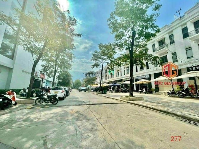 Shophouse 236m² giá 35 triệu ngay Vincom Biên Hòa - Cơ hội kinh doanh hấp dẫn!