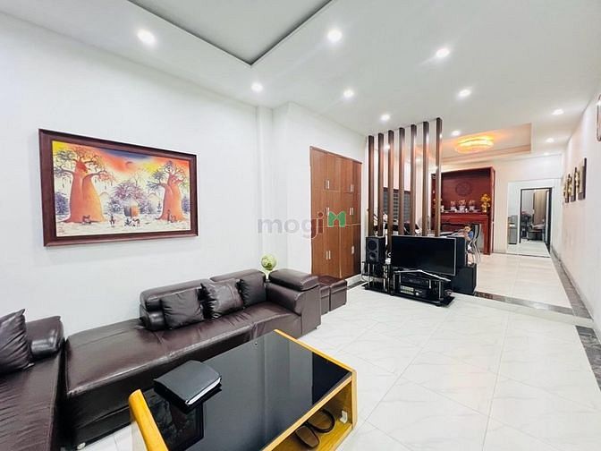 Bán Tập thể Bộ Tư lệnh Quốc phòng 108m² giá 3.65 tỷ - An ninh tốt, tiện nghi đầy đủ!