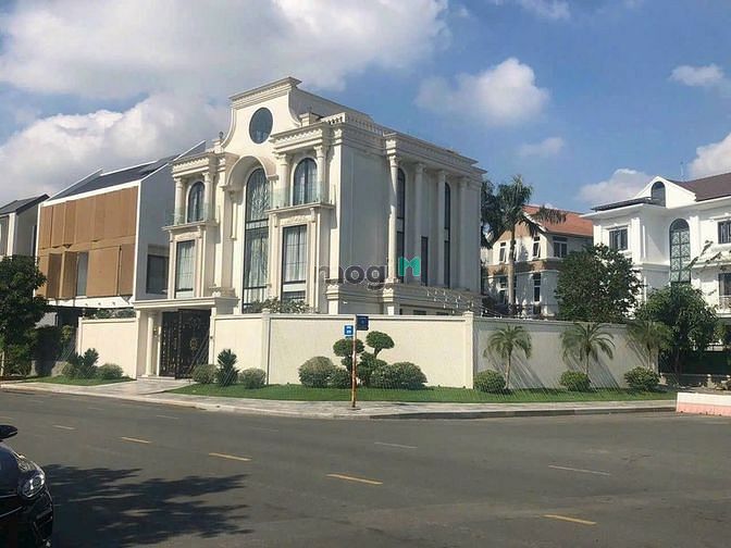 Biệt thự Góc Nam Thông 370m² giá 136 tỷ - Cơ hội vàng tại Phú Mỹ Hưng!