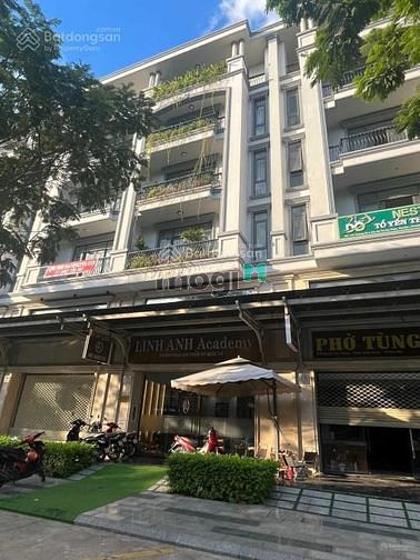 Shophouse Vạn Phúc City 100m² giá 22 tỷ - Cơ hội hiếm có!