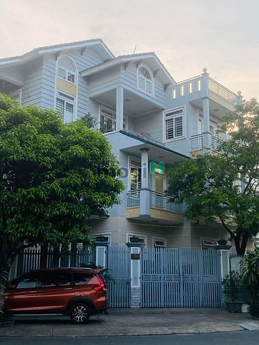 Bán nhà mặt tiền KDC Nhân Phú, Q9, 90m² giá 9.8 tỷ - Cơ hội đầu tư hiếm có!