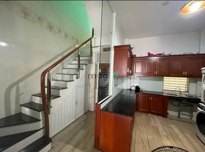 Nhà Phan Xích Long 76m² giá 1.3 tỷ - Cơ hội sở hữu hiếm có!