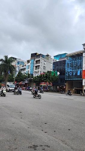 Cho thuê nhà mặt đường Tân Mai 150m² giá 180 triệu - Cơ hội đầu tư hấp dẫn!
