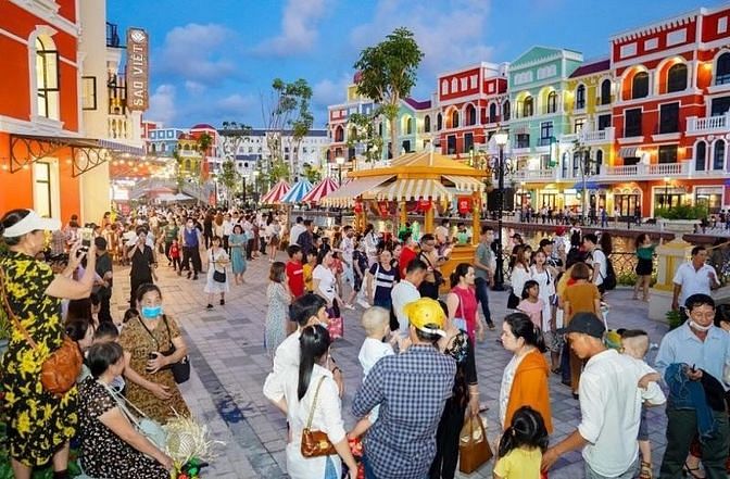 Shophouse cho thuê tại GRAND WORLD HÀ NỘI 100m² giá 11 triệu - Cơ hội vàng kinh doanh!