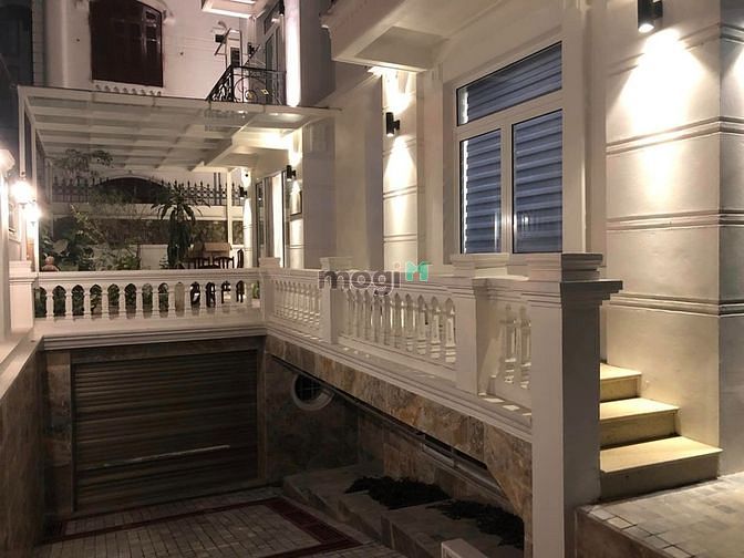 Bán biệt thự Định Công 202m² giá 56.5 tỷ - Cơ hội hiếm có!