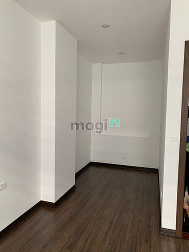 Biệt thự liền kề Vinhomes Cầu Rào 2 75m² giá 10 tỷ - Hoàn thiện đẹp, chính chủ!