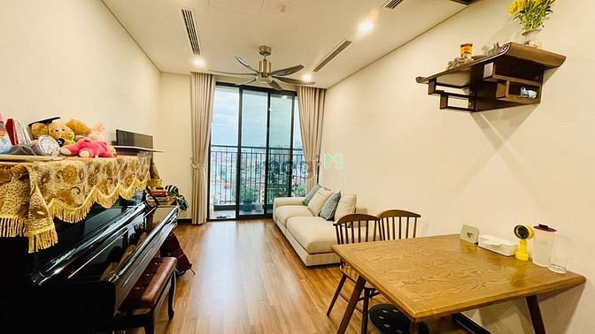 Căn hộ Mipec Rubik Xuân Thủy 70m² giá 4.8 tỷ - Nội thất đẹp lung linh!