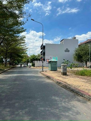 Đất nền 80m² giá 2.3 tỷ - KDC Hồng Long Thủ Đức, cơ hội đầu tư tuyệt vời!