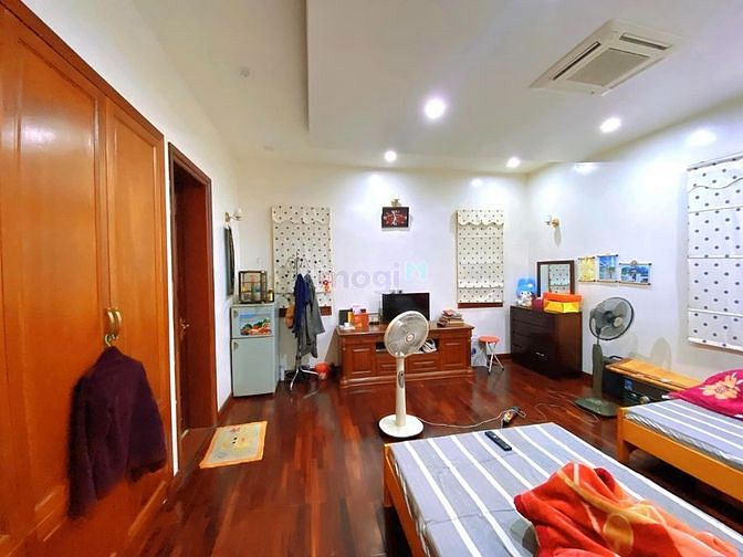 Bán biệt thự đơn lập 200m² quận Nam Từ Liêm giá 42 tỷ - Không thể bỏ lỡ!