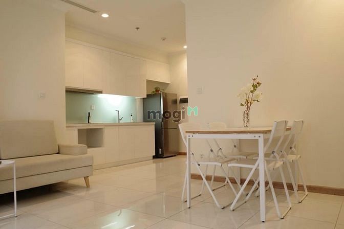 Căn hộ C.T Plaza Nguyên Hồng 70m² giá 1.6 tỷ - Cần bán gấp!