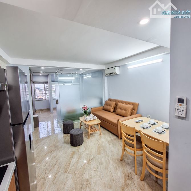 Căn hộ cao cấp Vũ Thạnh Đống Đa 1PN giá 9,5 triệu - Nội thất hiện đại, ban công thoáng